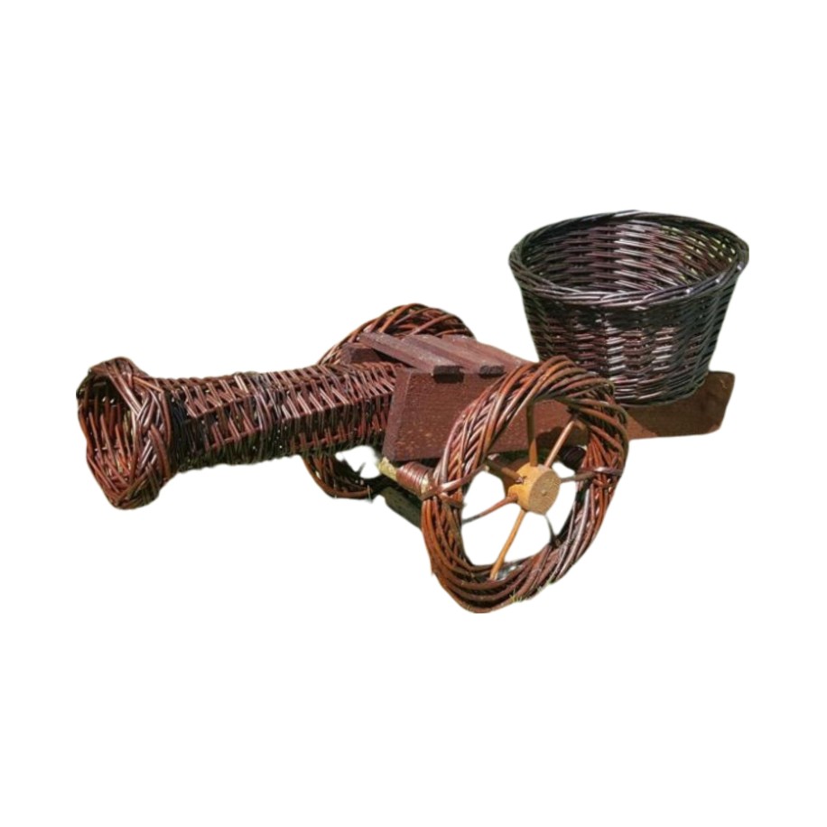 Cannone da giardino in vimini
